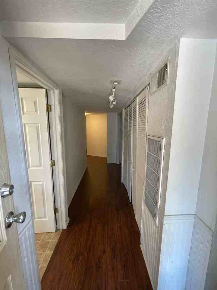 1503 Delta St - Photo 5 of 13