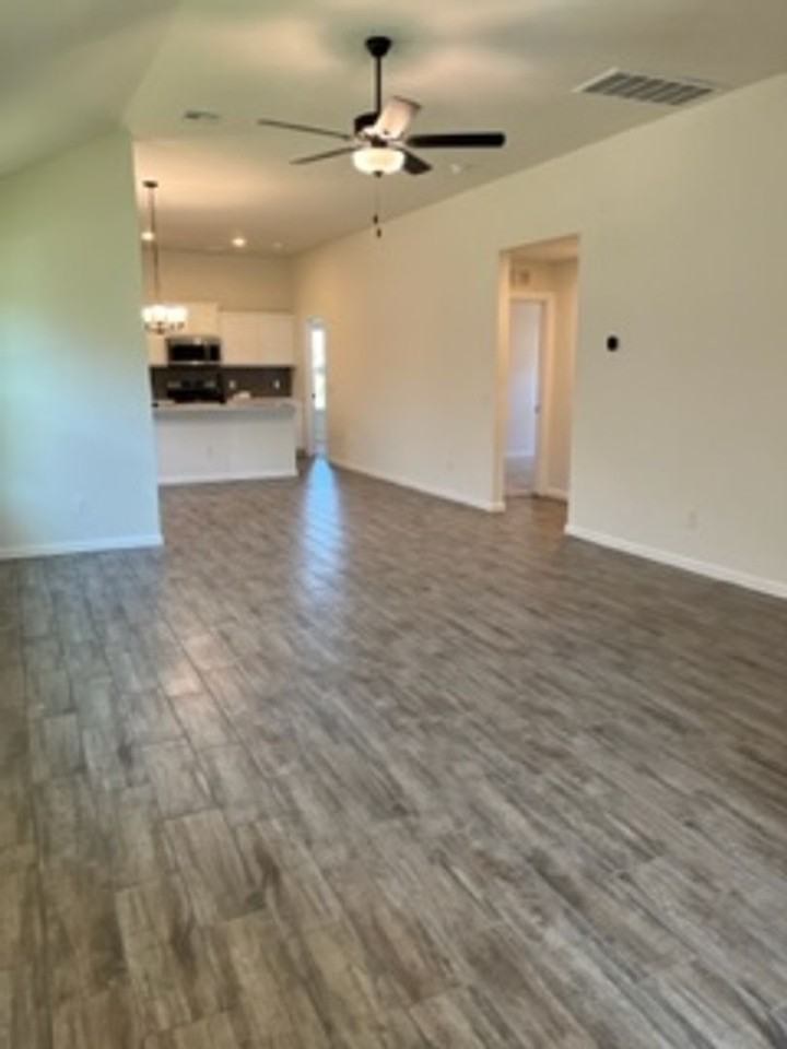 19625 Canning Rd - Photo 2 of 12