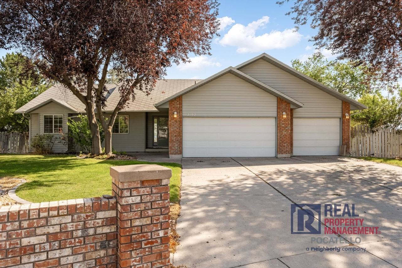2192 Marigold St - Photo 2 of 26