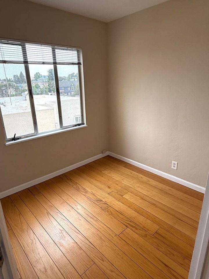 2201 Carroll Street - Photo 6 of 24