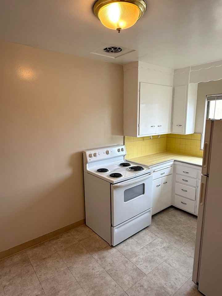2201 Carroll Street - Photo 7 of 24
