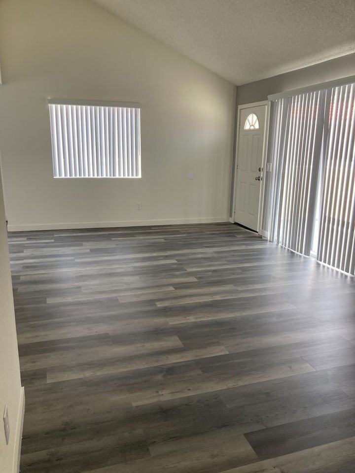 170 S Van Buren St - Photo 3 of 17