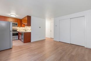 411 Harvard Ave East - Photo 1 of 1