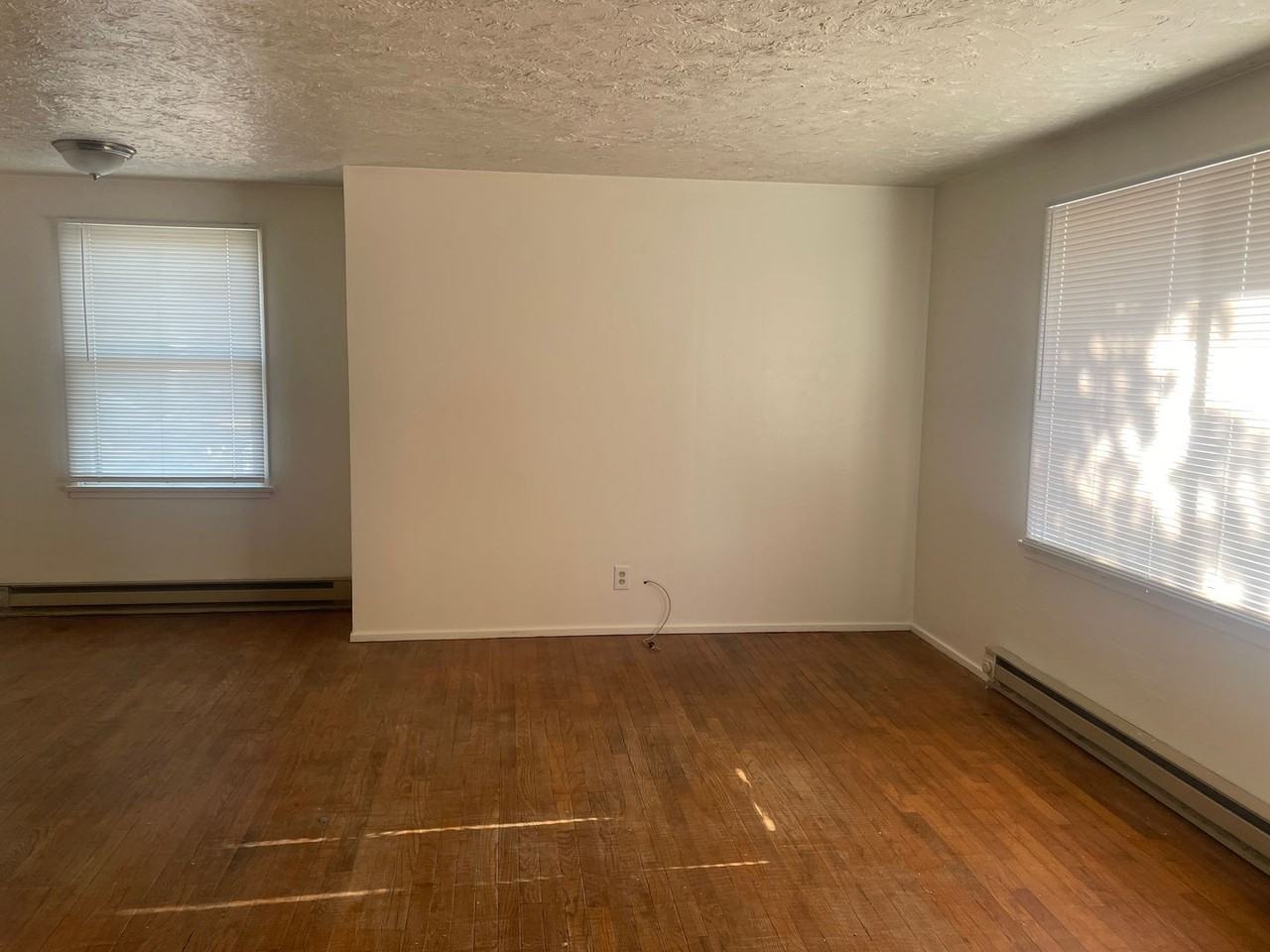72 E St Se - Photo 4 of 10
