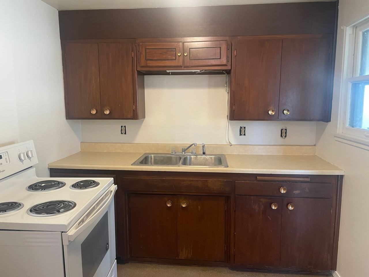 72 E St Se - Photo 6 of 10