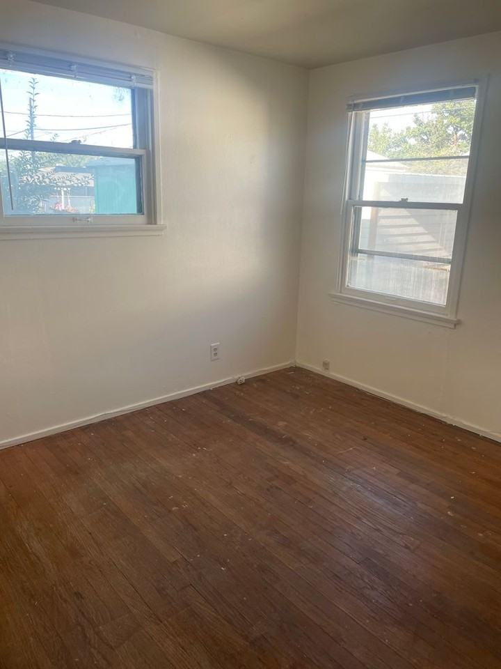72 E St Se - Photo 7 of 10