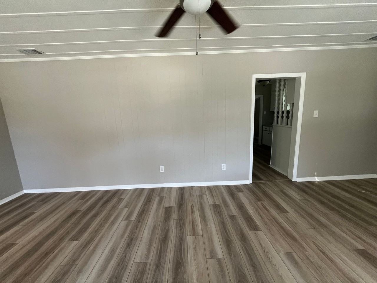 1960 Goshen Road - Photo 2 of 15