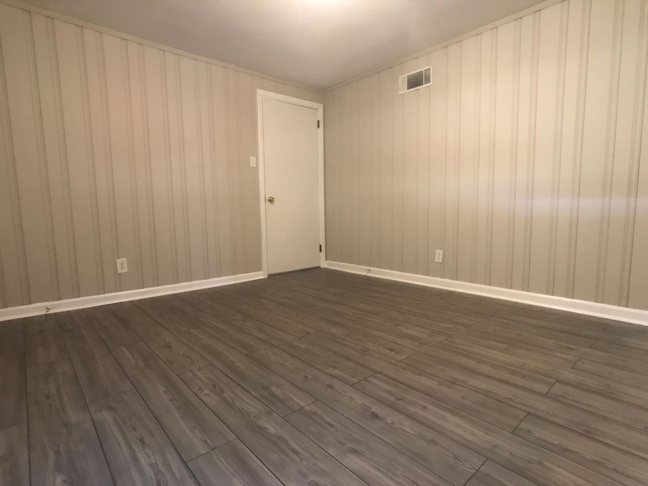 10609 Middleground Rd - Photo 5 of 12