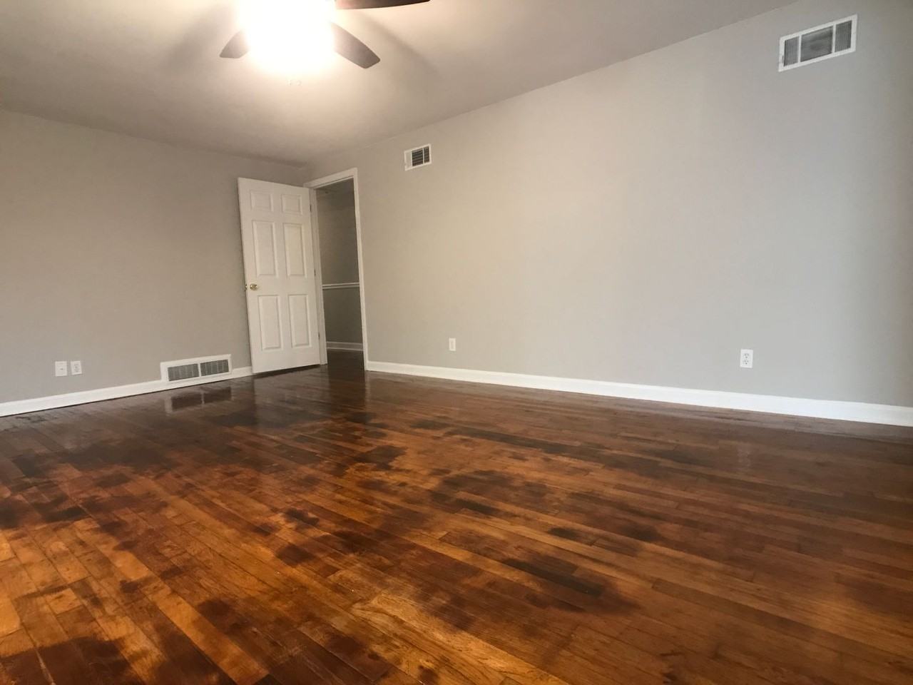 10609 Middleground Rd - Photo 6 of 12