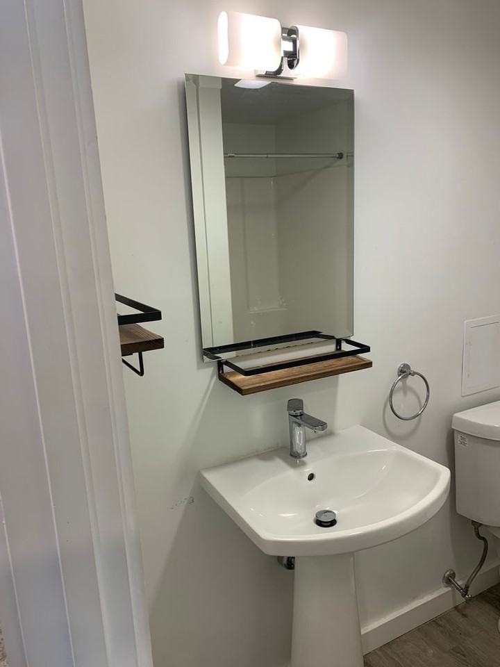 18 Lindsey St - Photo 4 of 12