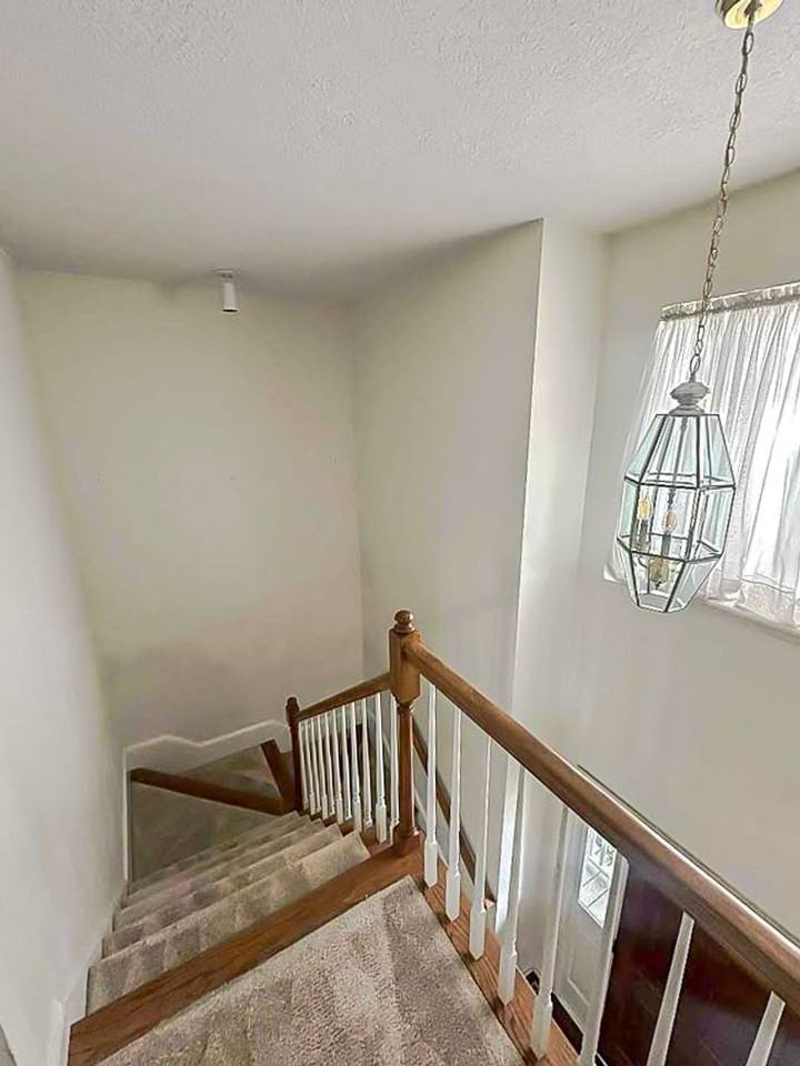 3007 St James Pl - Photo 5 of 22