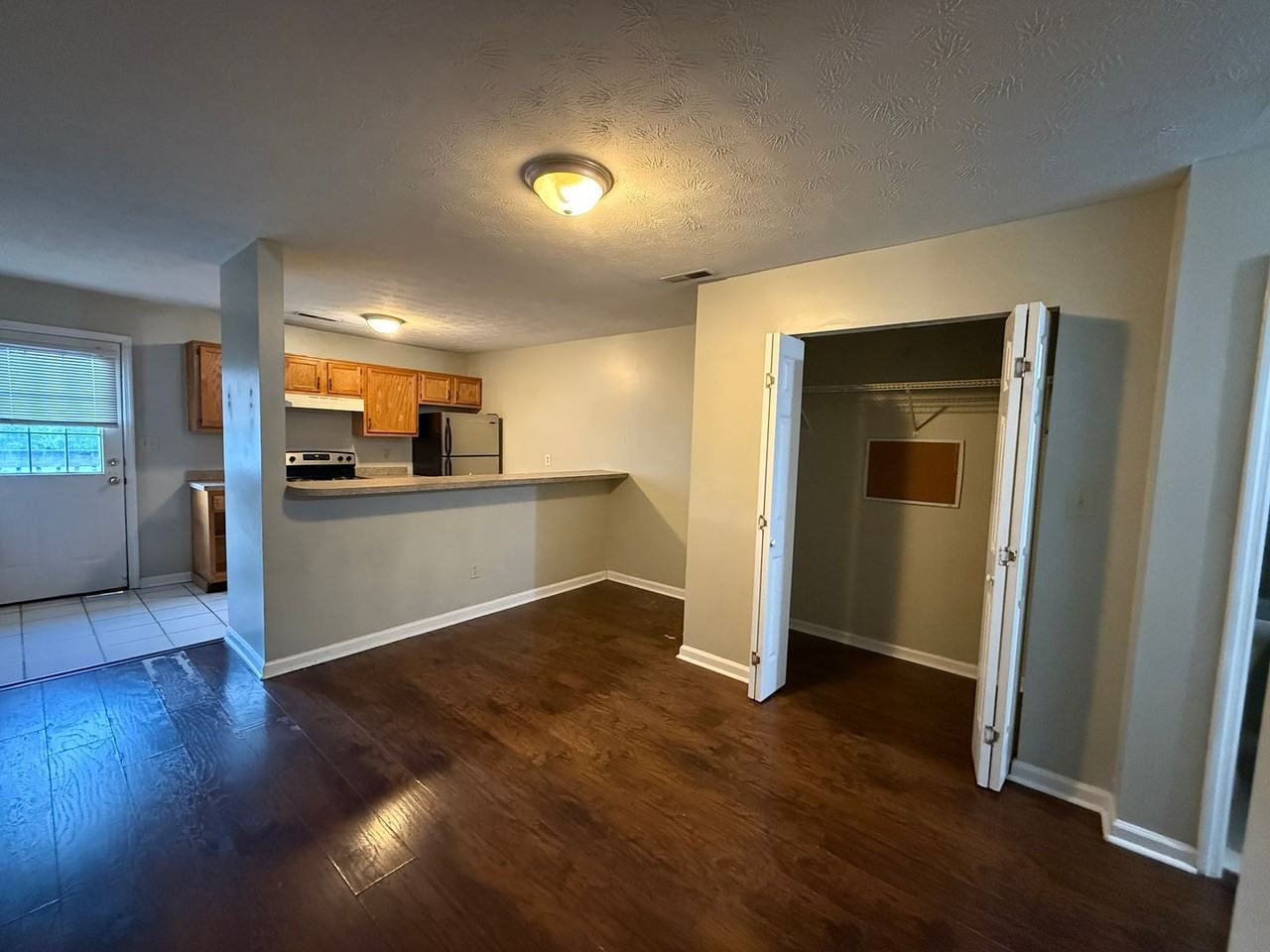 209 Joey Way #D - Photo 3 of 8