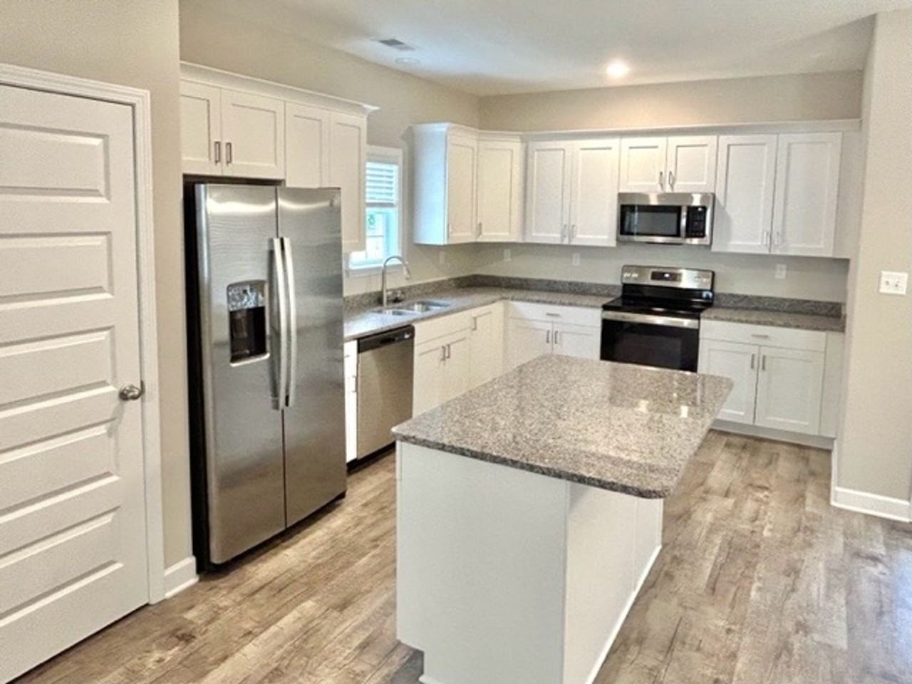 8789 Windstone Estate Dr - Photo 3 of 10