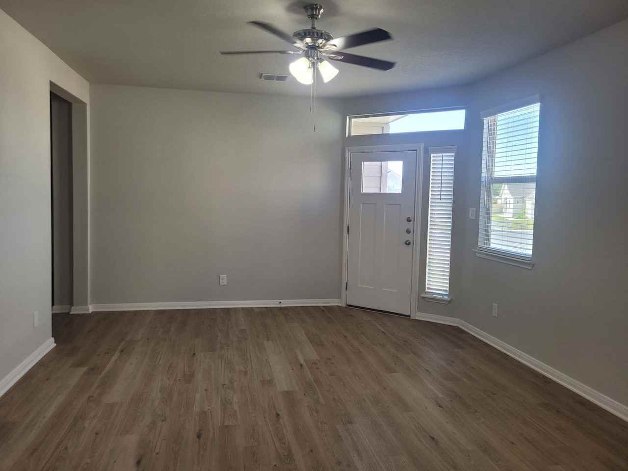 318 Caleb Ct - Photo 7 of 27