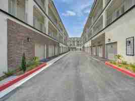 featured image of 240 E 31st St