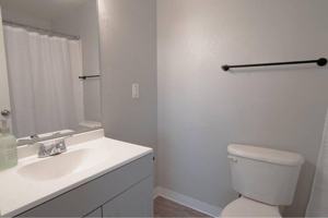 featured image of 2815 W Madison Ave