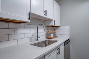 2815 W Madison Ave - Photo 1 of 1