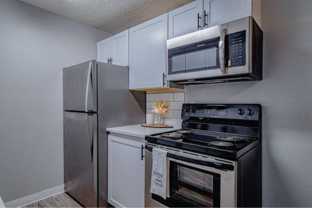 2815 W Madison Ave - Photo 1 of 1