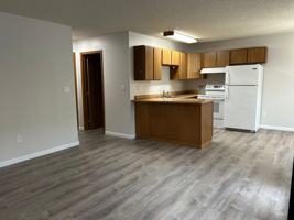 featured image of 627 E 8th Ave