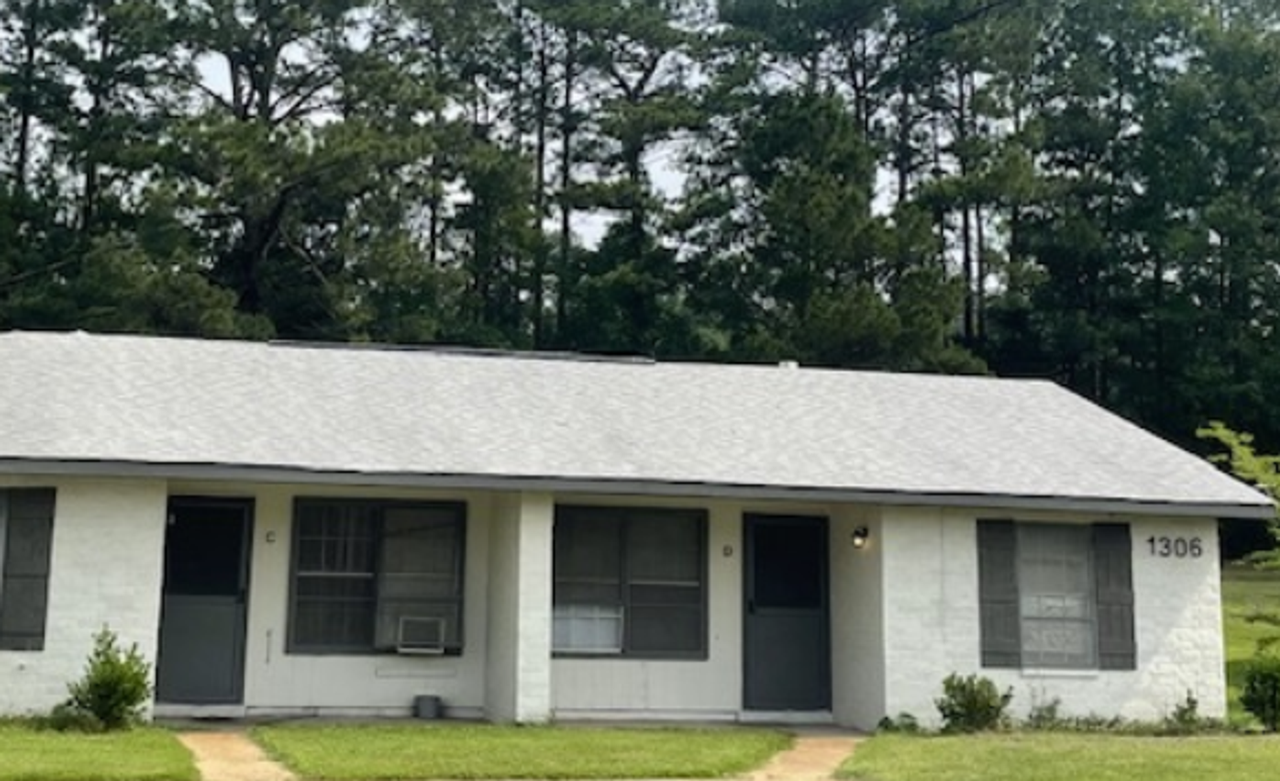 Magnolia Square - Photo 4 of 8