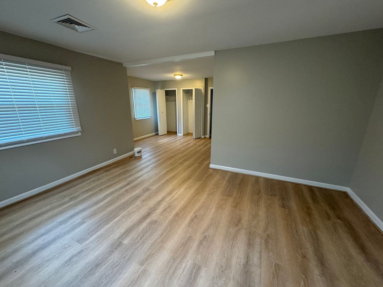 213 Chelsea Rd - Photo 3 of 13