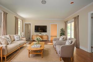 featured image of 360 East St