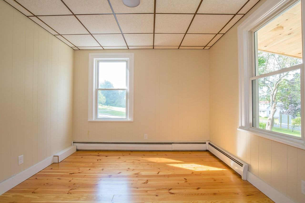 360 East St - Photo 7 of 23