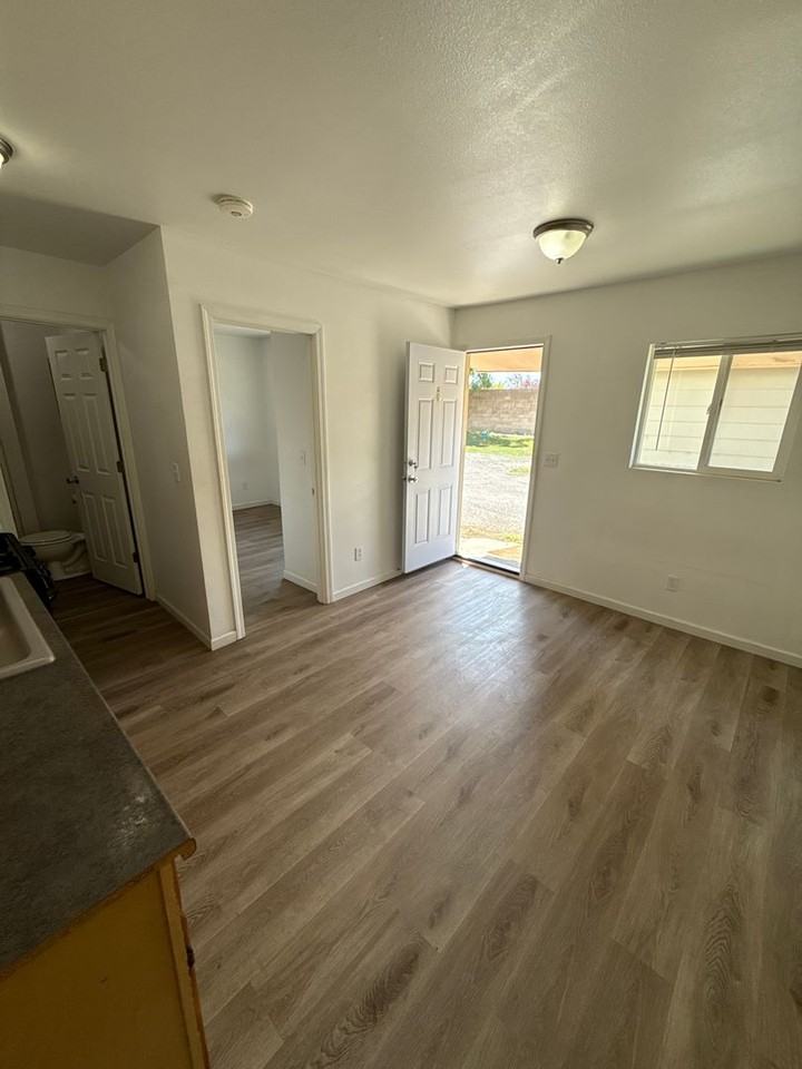 127 Mortimer St #2 - Photo 2 of 11