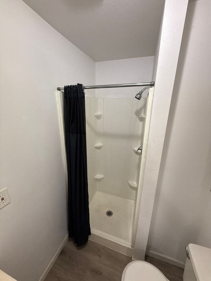 127 Mortimer St #2 - Photo 4 of 11