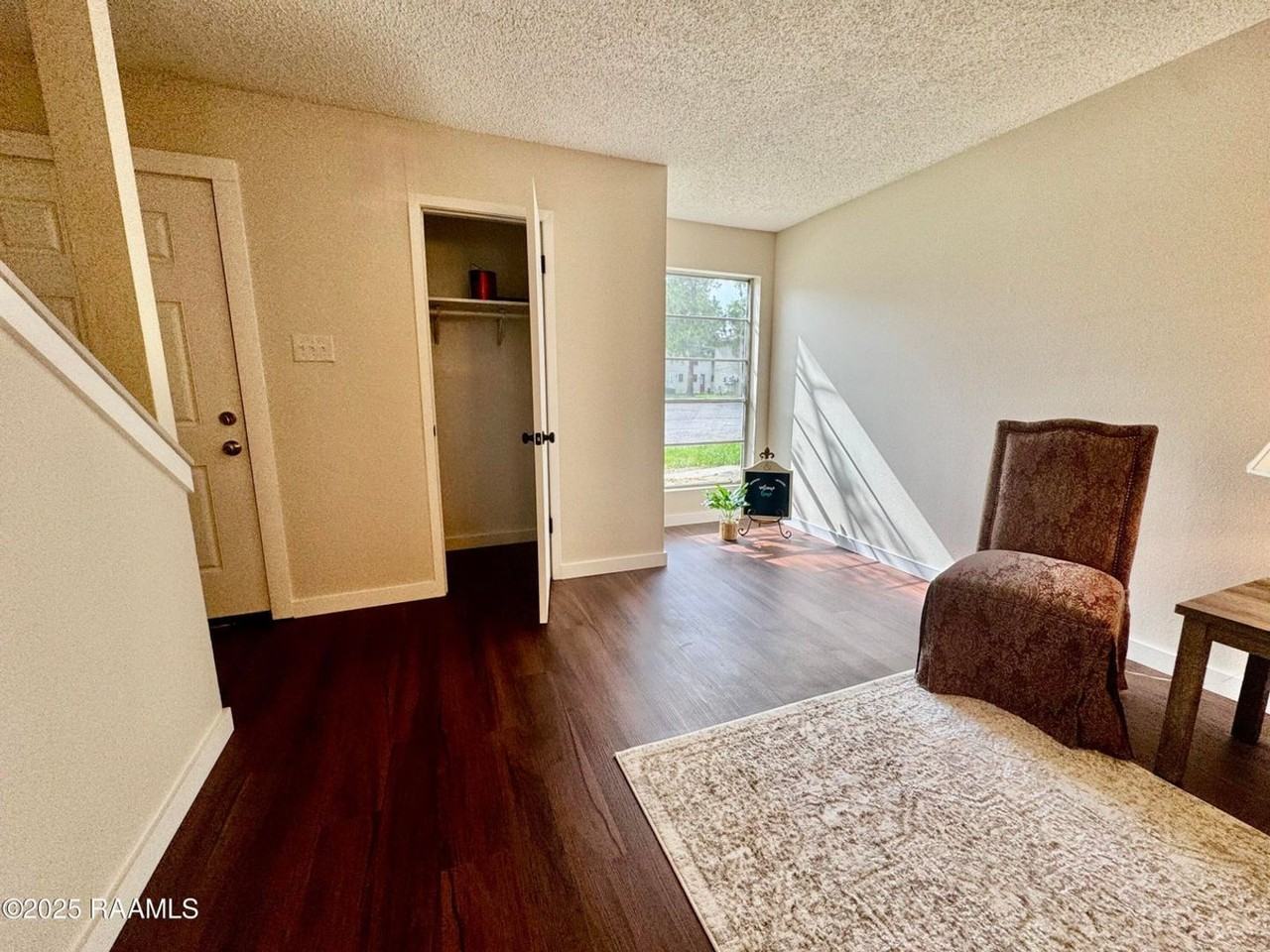 201 201 High Meadows Brown 205 - Photo 2 of 16