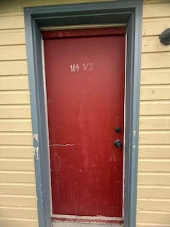 N K St - Photo 2 of 14