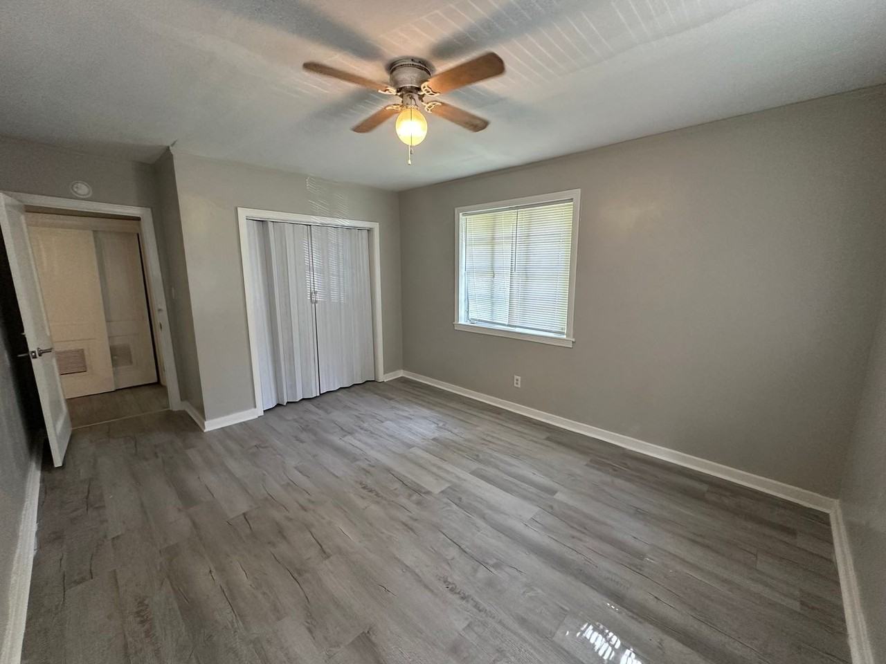 332 Melbourne Rd - Photo 3 of 7
