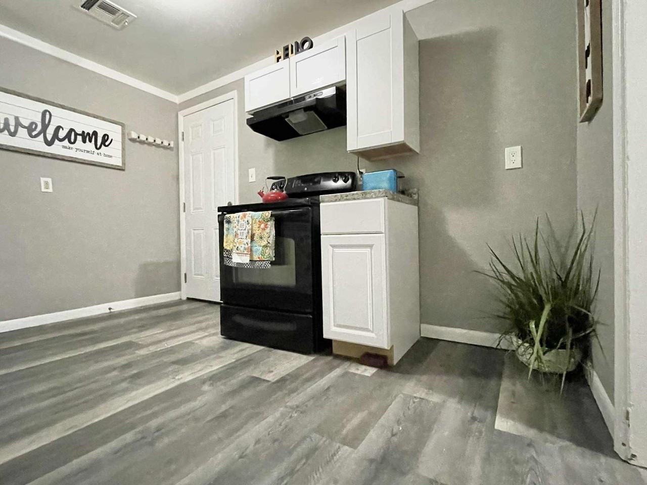 4108 Se 22nd St - Photo 3 of 21