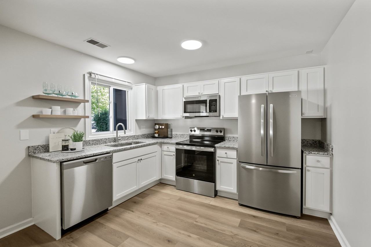 Plymouth Collection - Photo 5 of 11