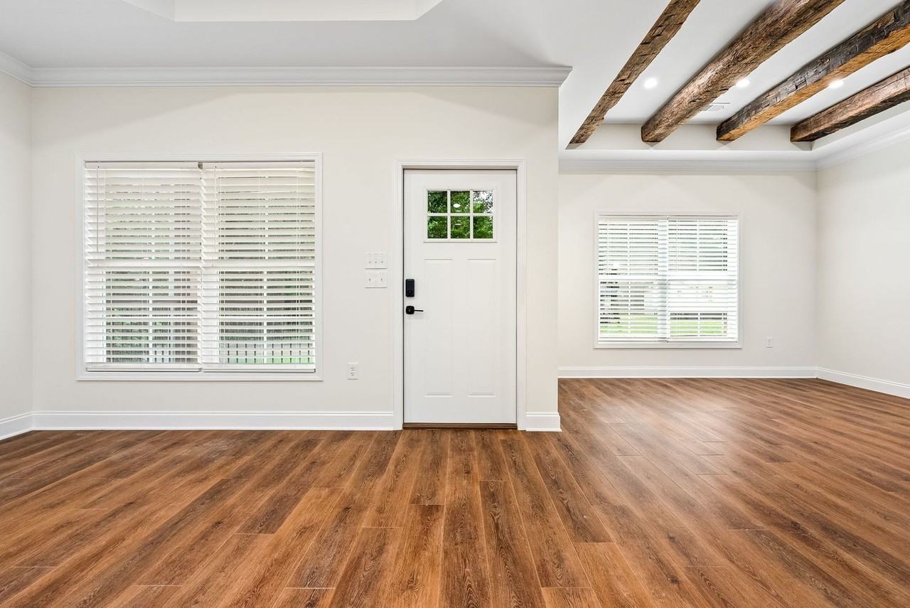 327 Byrd St - Photo 3 of 28