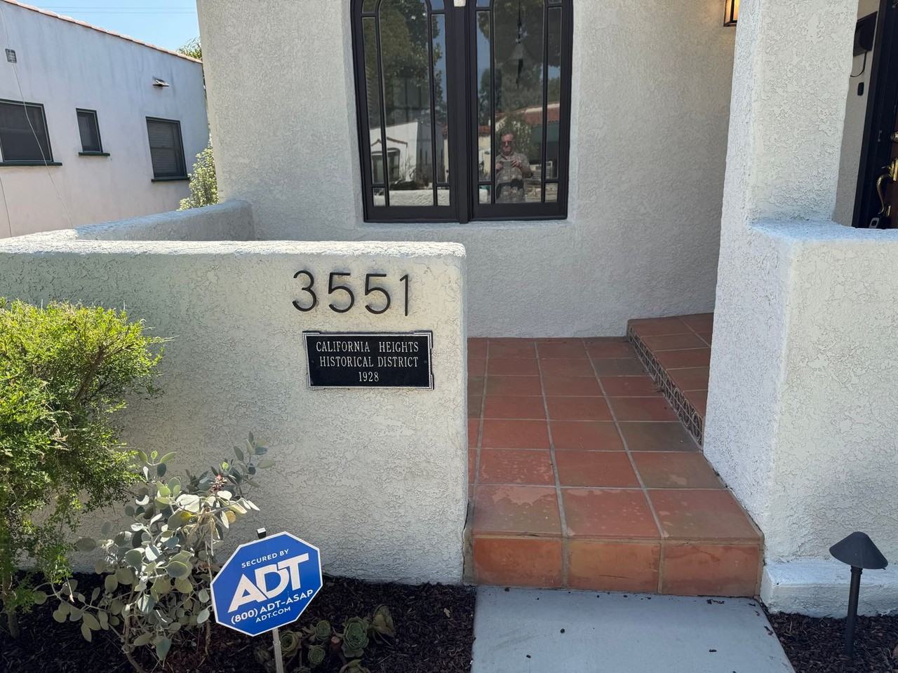 3551 Lemon Ave - Photo 3 of 50