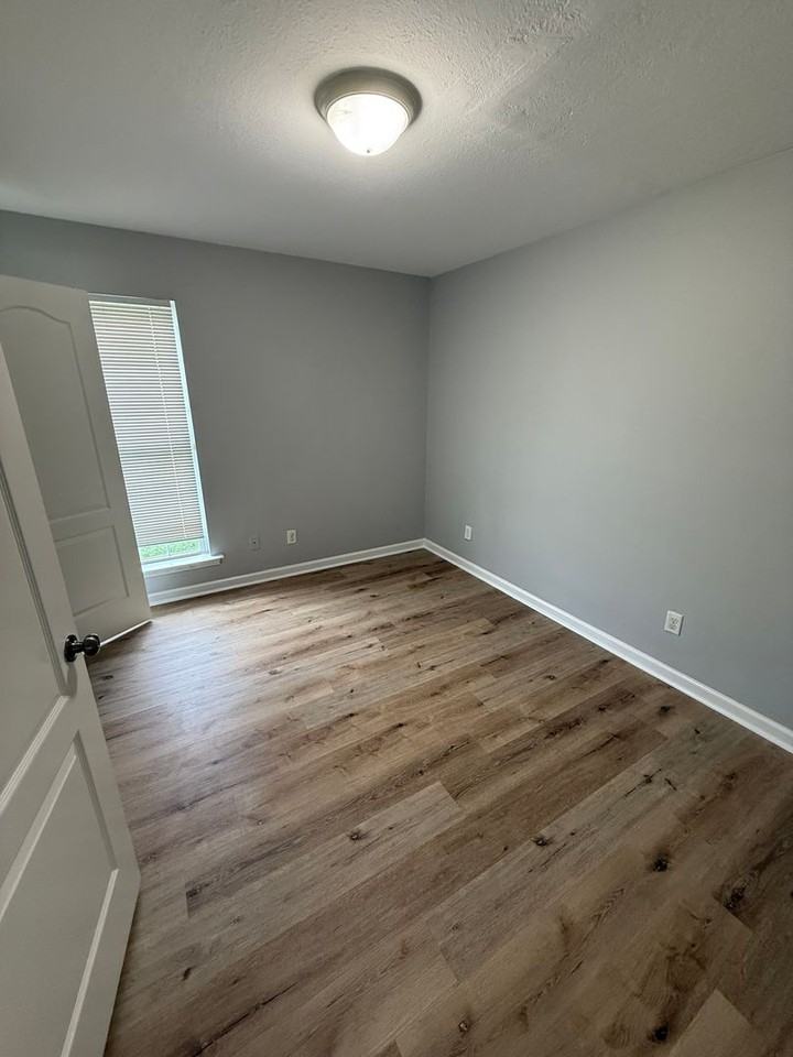 1248 Ball Park Ave Ne - Photo 3 of 7