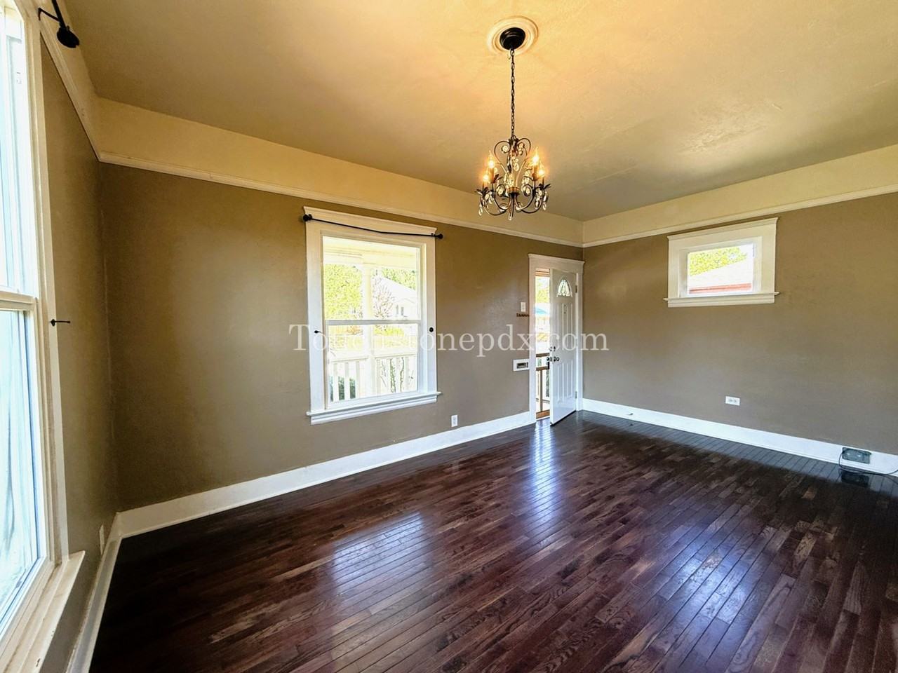 9456 N Charleston Ave - Photo 4 of 29