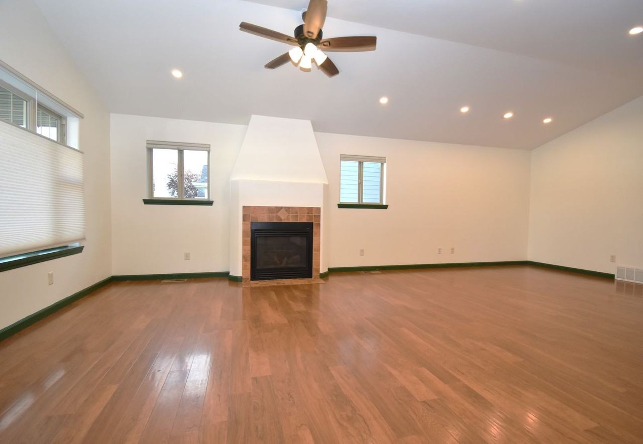 502 Sanders Ave - Photo 2 of 28