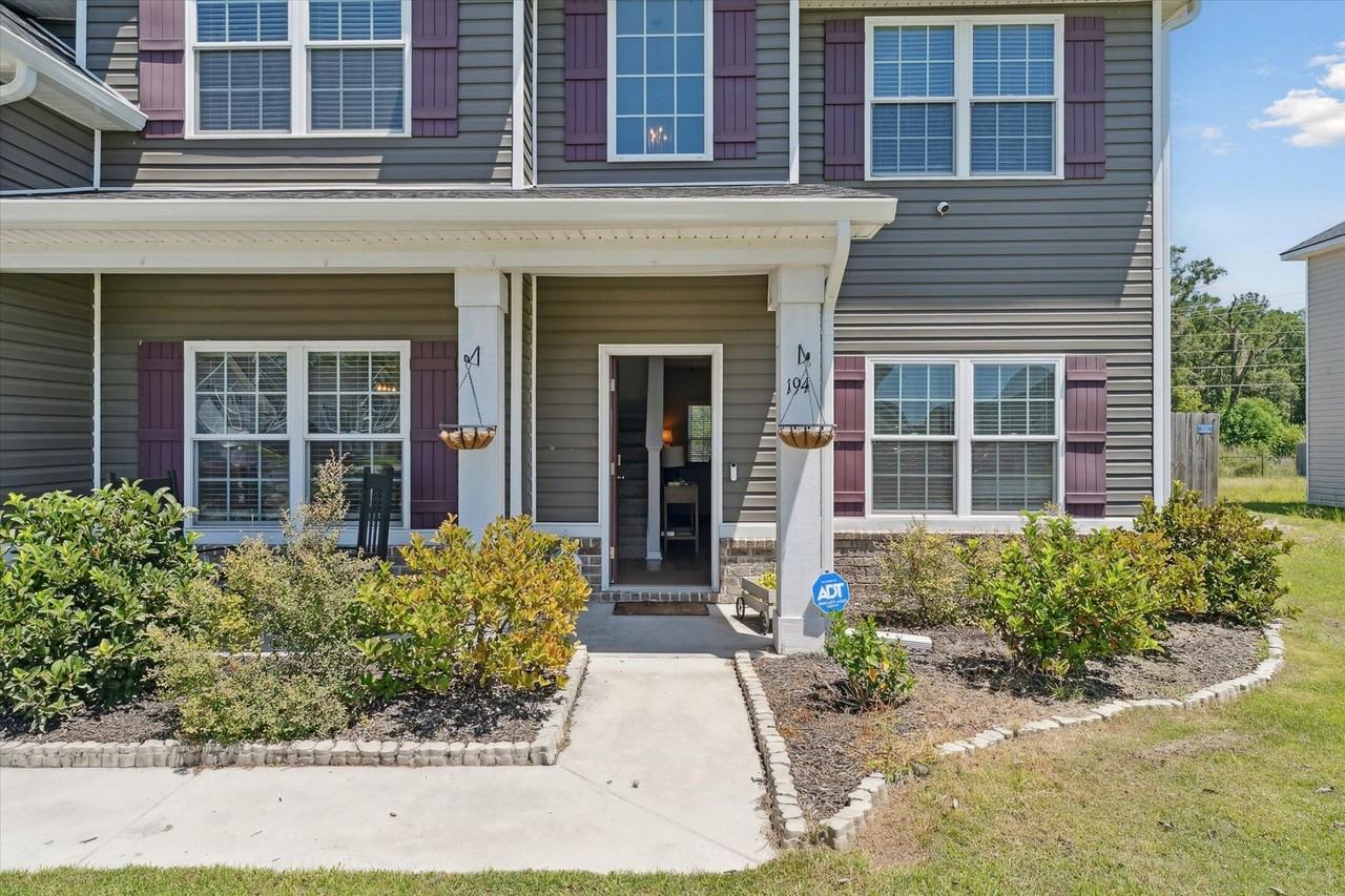 194 Sawmill Rd - Photo 2 of 50