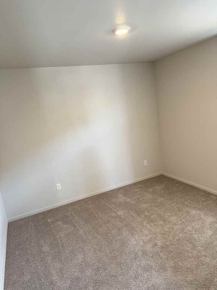 2810 Bear Cub Dr - Photo 2 of 20