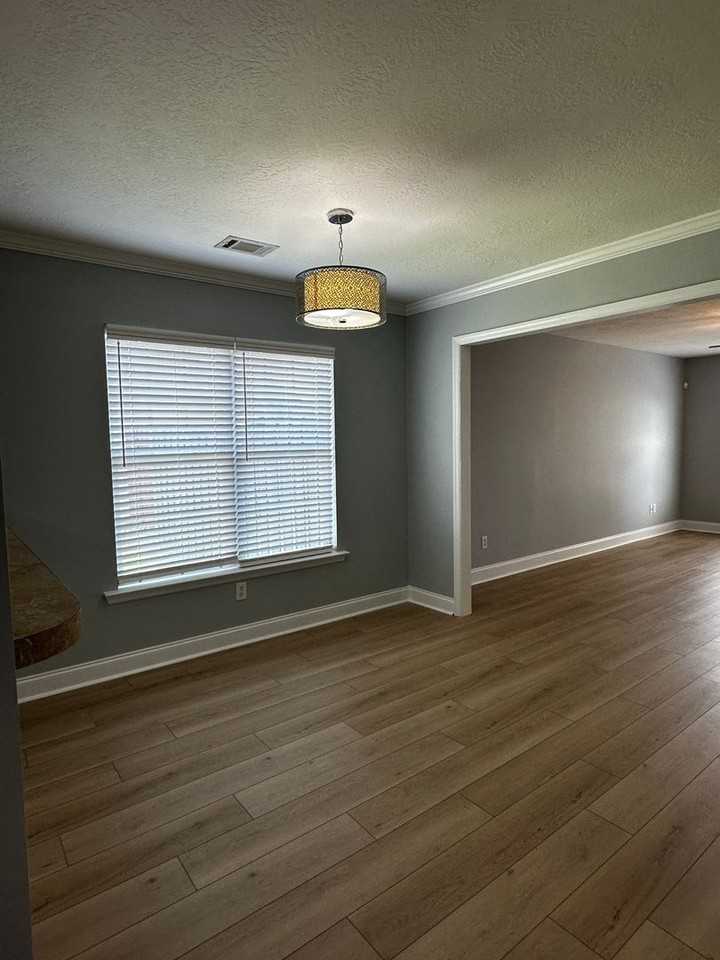 2120 Whitney South Dr - Photo 7 of 22