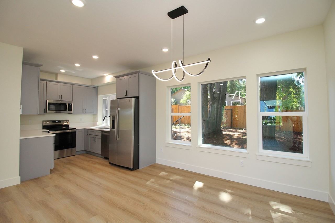 4660 Southwest Fairvale Court - Photo 6 of 31