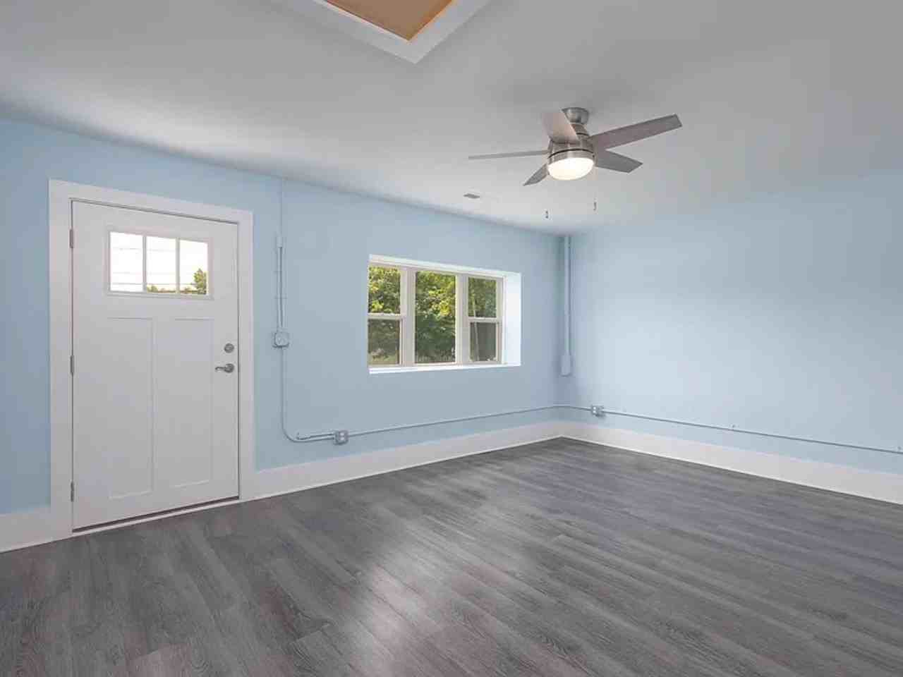 1917 Tucker St - Photo 6 of 24