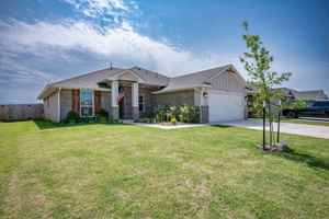 featured image of 1712 Bloomington Ct