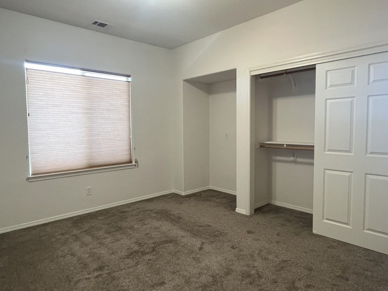 1478 Blueberry Ave - Photo 5 of 11