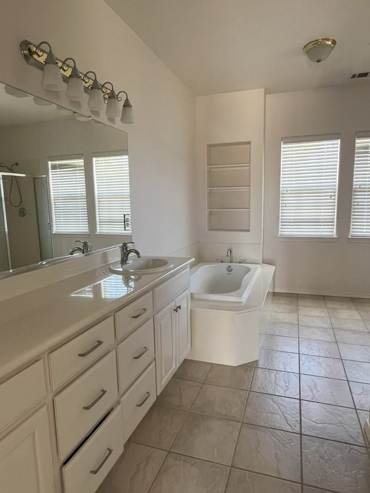 1478 Blueberry Ave - Photo 7 of 11