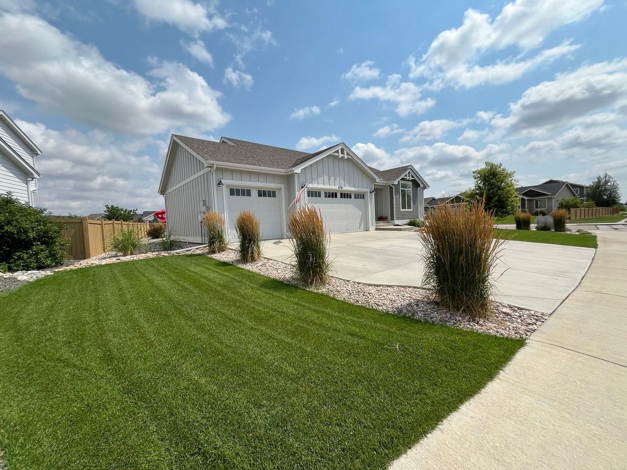 6787 Cattails Dr - Photo 2 of 35