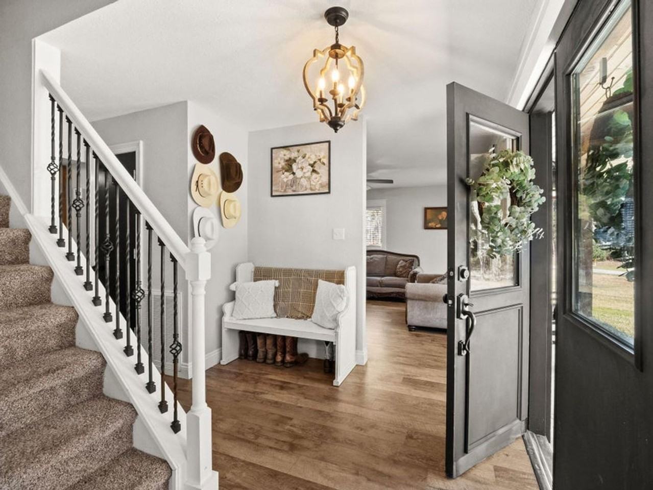 1691 Lake Vernon Rd - Photo 3 of 30