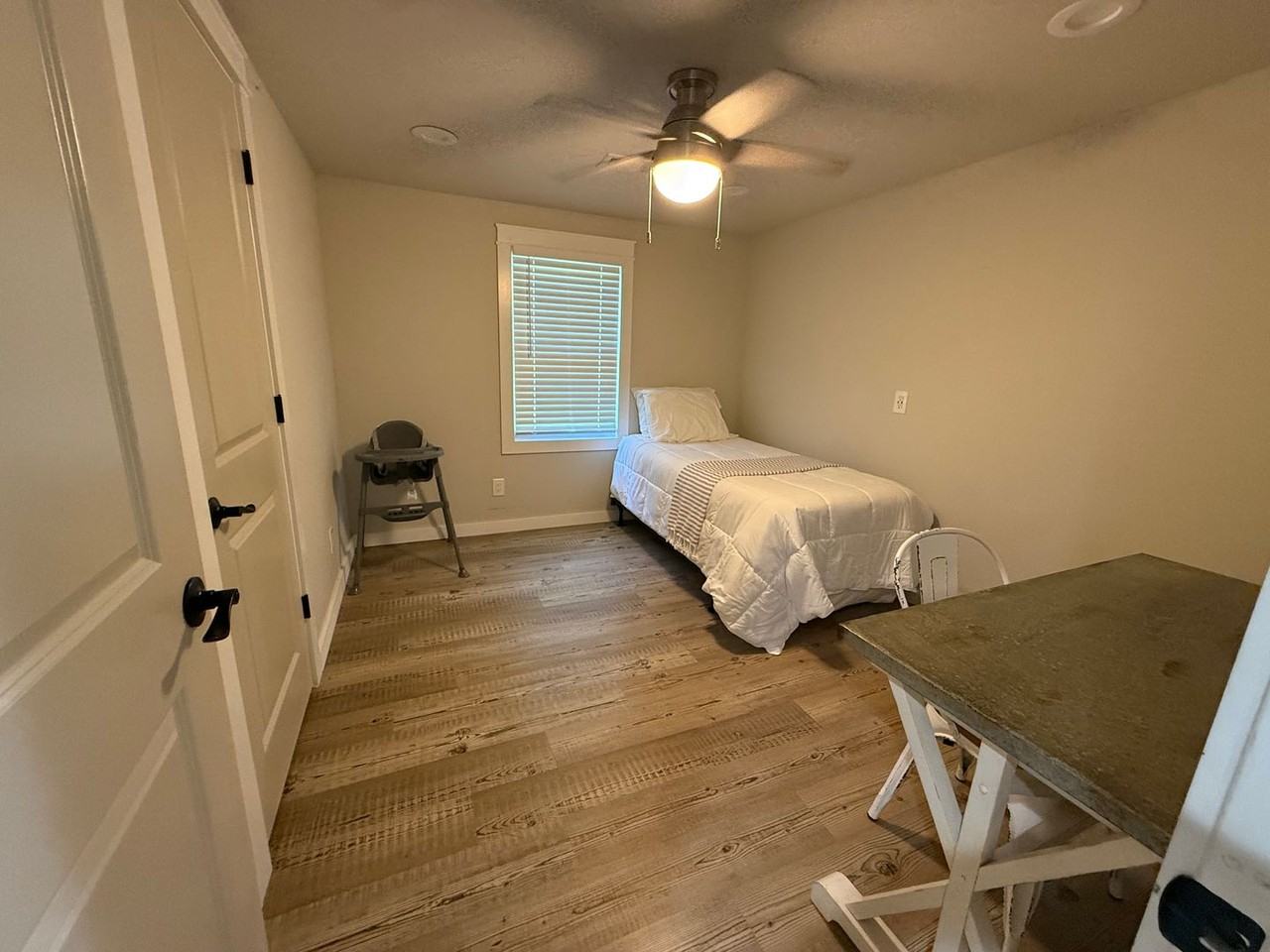 18466 Short St - Photo 5 of 11